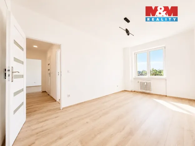 Prodej bytu 3+kk, Karviná - Mizerov, tř. Těreškovové, 52 m2