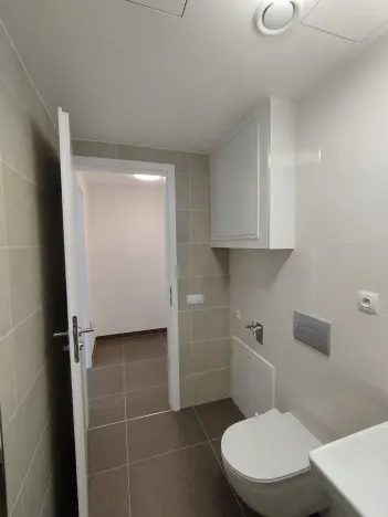 Pronájem bytu 1+kk, Praha - Dolní Chabry, Ústecká, 34 m2
