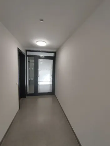 Pronájem bytu 1+kk, Praha - Dolní Chabry, Ústecká, 34 m2
