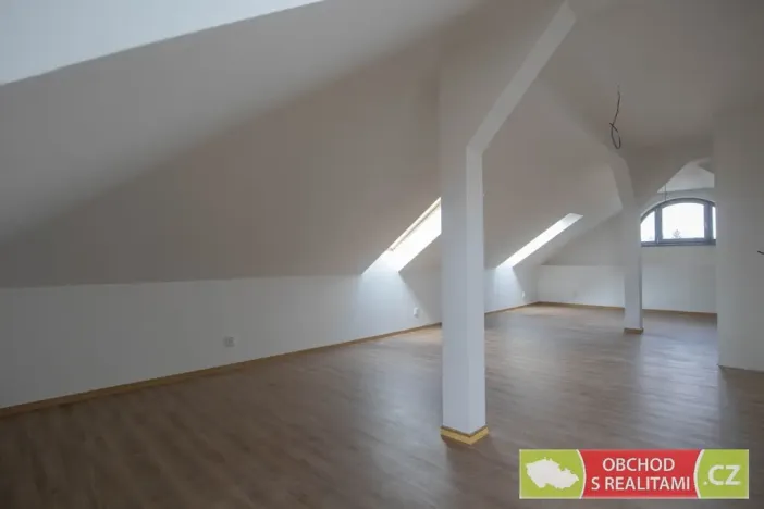 Pronájem kanceláře, Říčany, 17. listopadu, 61 m2