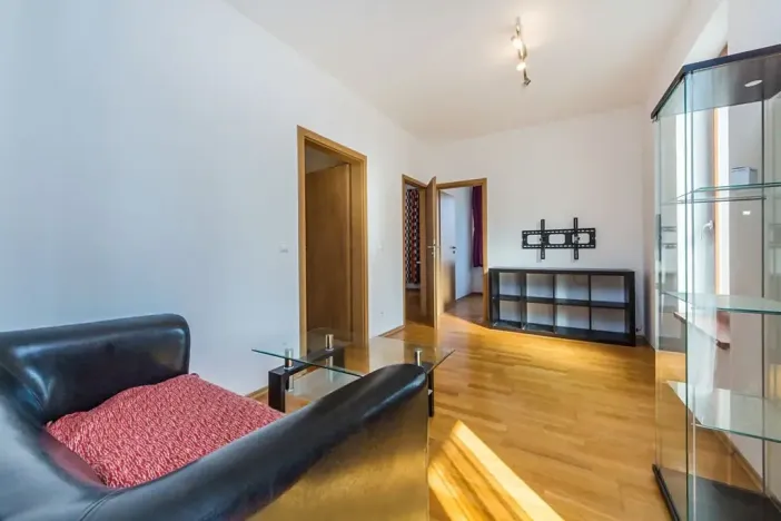 Pronájem bytu 2+kk, Praha - Holešovice, Varhulíkové, 53 m2
