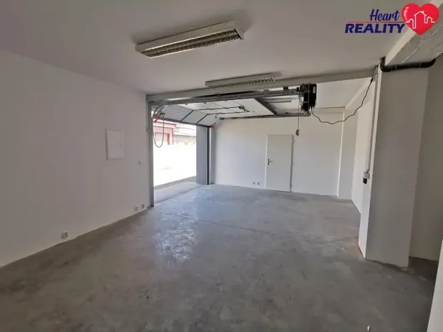 Pronájem skladu, Opava, Podvihovská, 61 m2