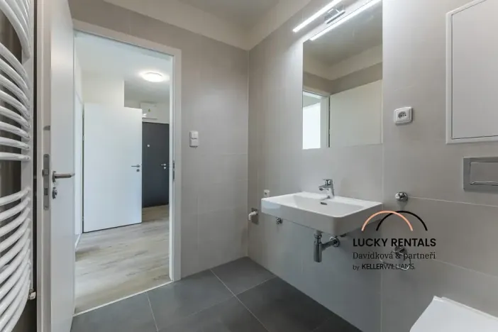 Pronájem bytu 2+kk, Praha - Vysočany, Pod Harfou, 38 m2