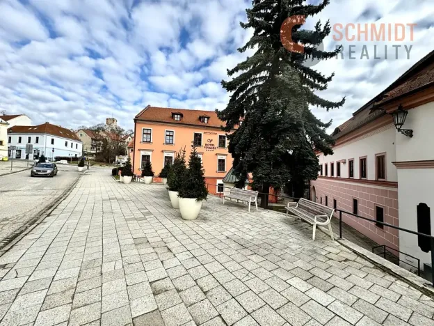 Pronájem kanceláře, Mikulov, Kostelní nám., 28 m2