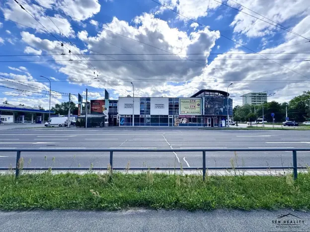 Pronájem kanceláře, Pardubice, Bělehradská, 35 m2