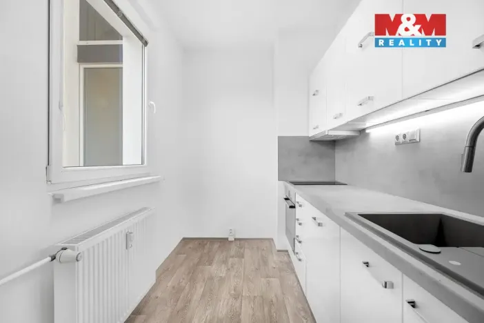 Pronájem bytu 1+1, Jablonec nad Nisou, 28. října, 41 m2