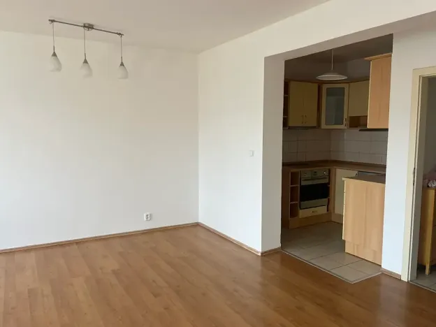 Pronájem bytu 2+kk, Praha - Suchdol, Brandejsovo náměstí, 59 m2
