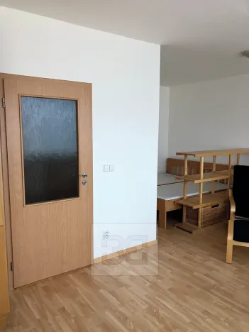 Pronájem bytu 1+kk, Praha - Holešovice, U měšťanského pivovaru, 41 m2