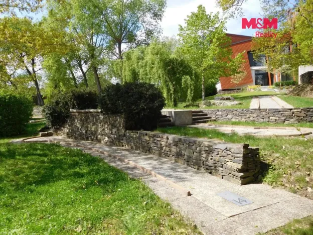 Prodej restaurace, Okrouhlo, 1076 m2