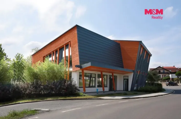 Prodej restaurace, Okrouhlo, 1076 m2