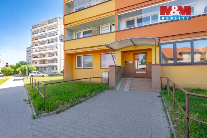 Prodej bytu 2+1, Kralupy nad Vltavou - Lobeček, Krakovská, 40 m2