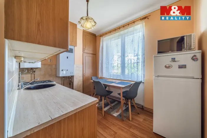 Prodej bytu 2+1, Hrádek - Nová Huť, 1. máje, 56 m2