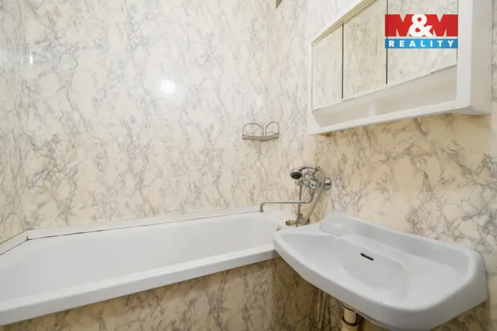 Prodej bytu 2+1, Teplice - Řetenice, Buzulucká, 47 m2