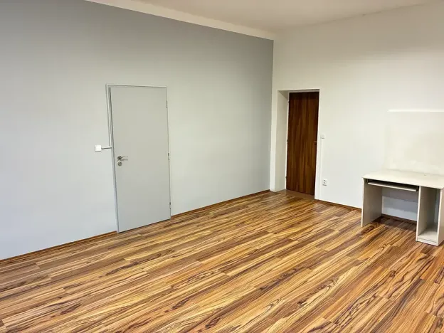 Pronájem kanceláře, Karlovy Vary, T. G. Masaryka, 72 m2
