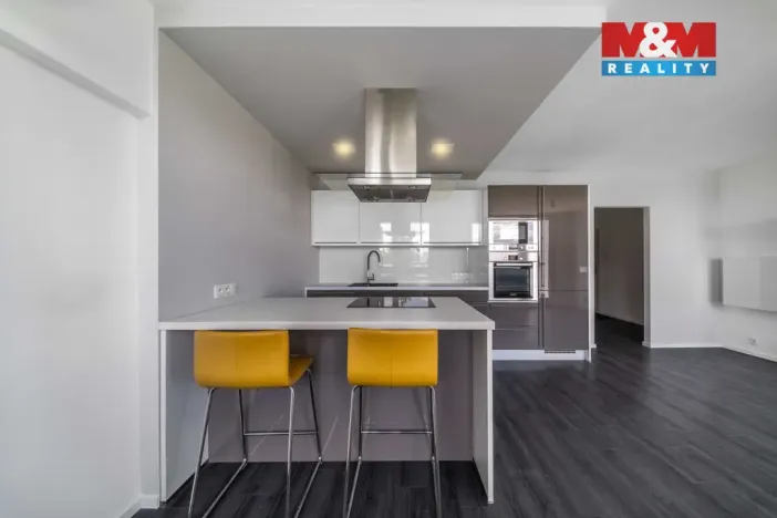 Prodej bytu 3+kk, Praha - Lhotka, Novodvorská, 67 m2