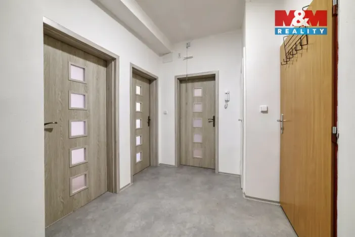 Pronájem bytu 3+1, Cheb, Valdštejnova, 86 m2