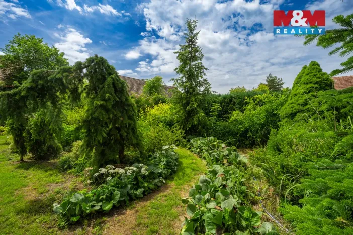 Prodej rodinného domu, Kněžmost - Koprník, 250 m2