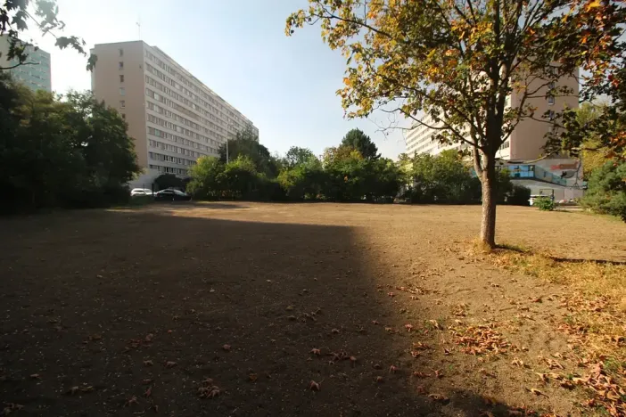 Prodej komerčního pozemku, Praha - Krč, Tajovského, 2300 m2
