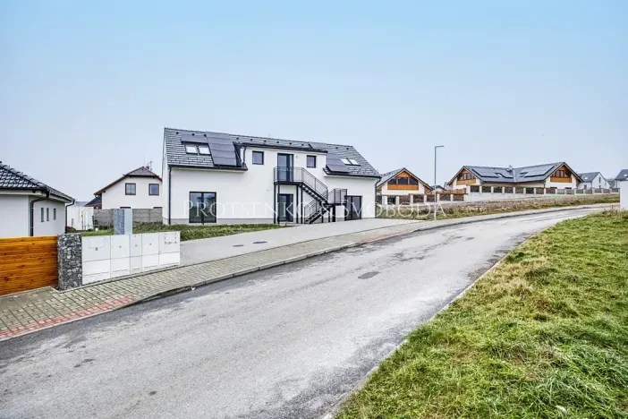 Prodej apartmánu, Frymburk, 218 m2