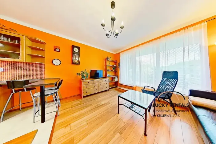 Pronájem bytu 2+kk, Praha - Uhříněves, Saturnova, 46 m2