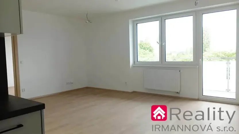 Prodej bytu 2+kk, Pohořelice, Znojemská, 66 m2