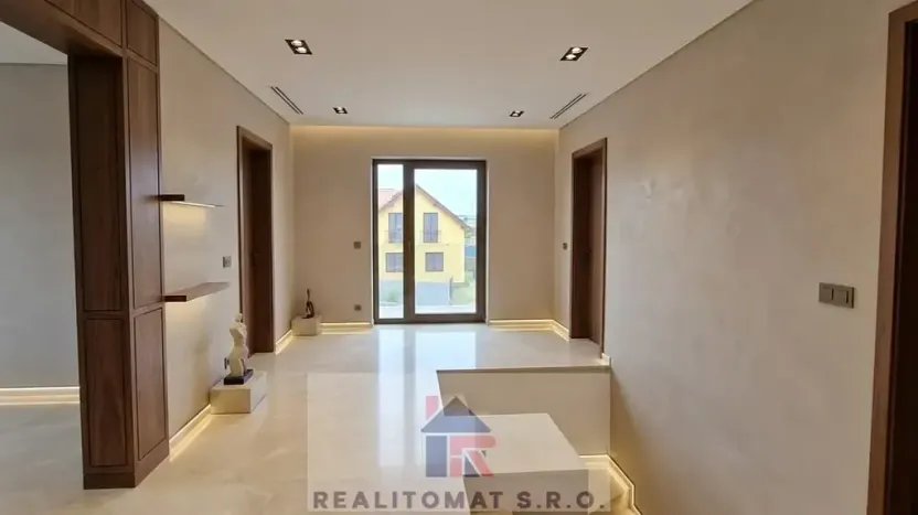 Prodej rodinného domu, Polerady, 190 m2