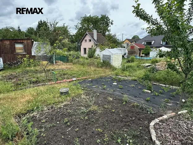 Prodej zahrady, Kladno, 374 m2