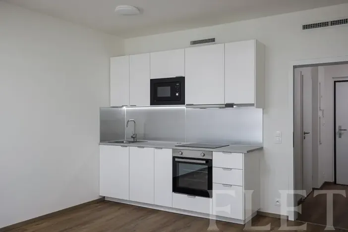 Pronájem bytu 1+kk, Praha - Hloubětín, Laponská, 34 m2