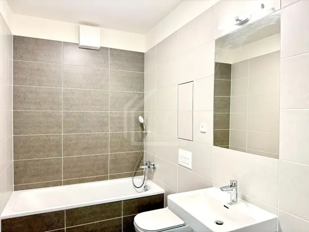 Pronájem bytu 3+kk, Praha - Vysočany, Pod Harfou, 79 m2