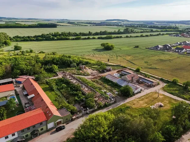 Prodej komerčního pozemku, Březí, 3250 m2