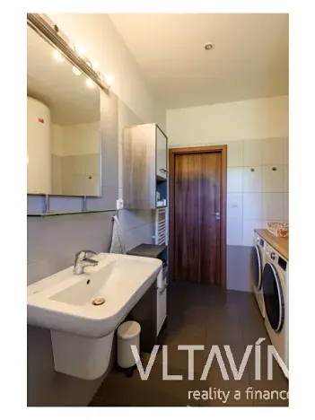 Prodej bytu 3+kk, Praha - Zbraslav, K Radotínu, 87 m2
