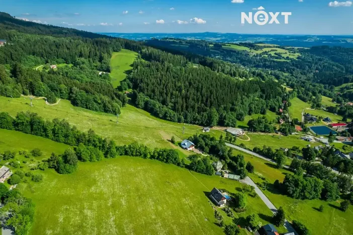 Prodej komerční nemovitosti, Benecko, 750 m2
