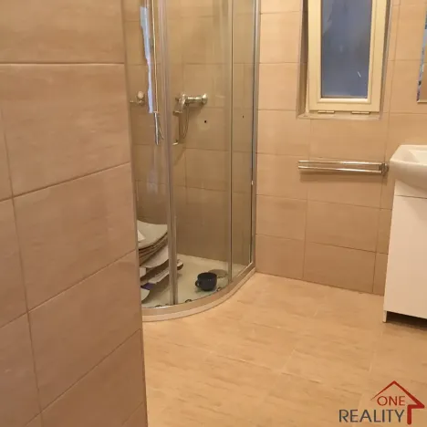 Pronájem pokoje, Zlín, třída Tomáše Bati, 114 m2