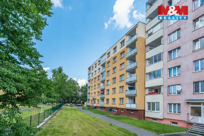Prodej bytu 1+1, Karlovy Vary, Chomutovská, 35 m2