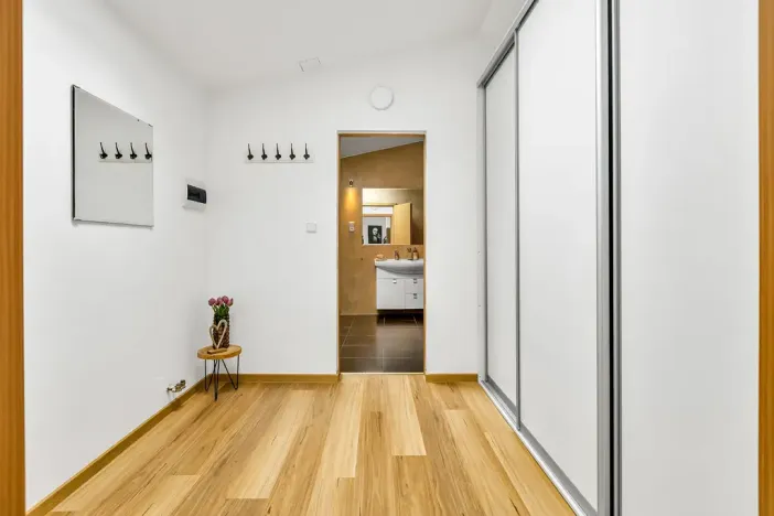 Prodej bytu 3+kk, Šestajovice, Komenského, 116 m2