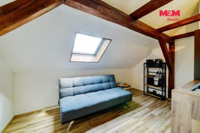 Prodej rodinného domu, Valy, Na Stráni, 238 m2