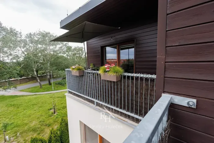 Prodej bytu 2+kk, Buštěhrad, Ořešín, 52 m2