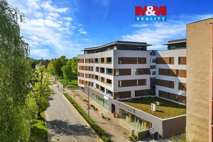 Pronájem bytu 2+kk, Pardubice - Bílé Předměstí, Husova, 58 m2