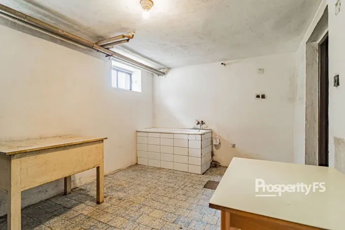 Prodej rodinného domu, Janovice, 250 m2