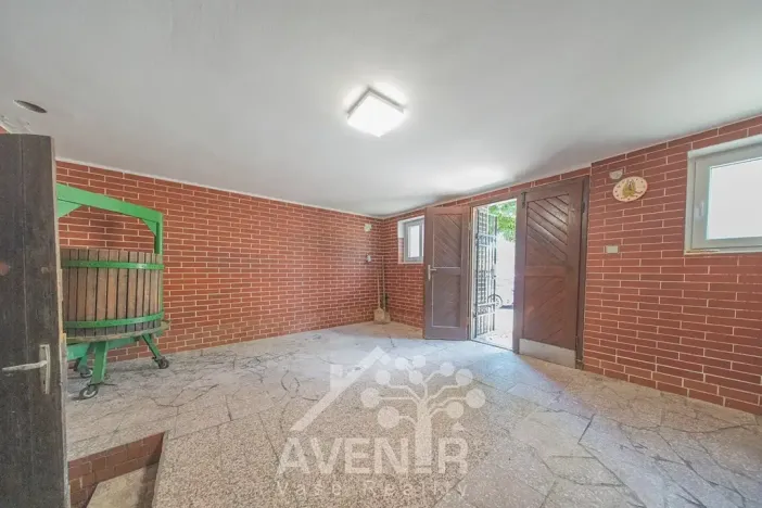 Prodej vinného sklepa, Čejkovice, 84 m2