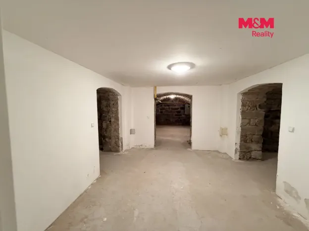 Prodej obchodního prostoru, Jablonec nad Nisou, Anenské náměstí, 81 m2
