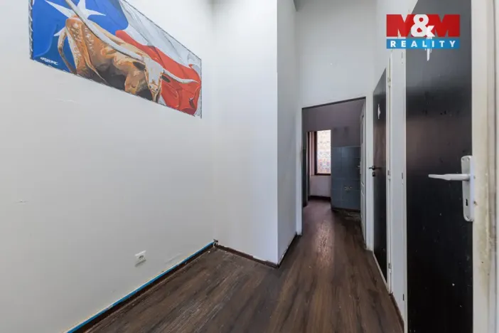 Pronájem obchodního prostoru, Karlovy Vary, Jaltská, 50 m2