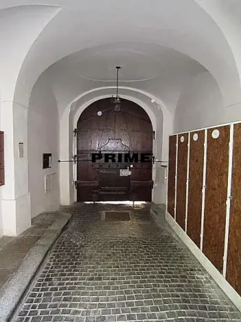 Pronájem bytu 3+1, Praha - Malá Strana, Sněmovní, 85 m2