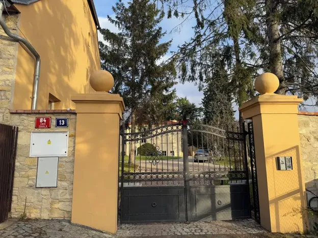 Pronájem kanceláře, Praha - Libeň, Zvonařovská, 56 m2