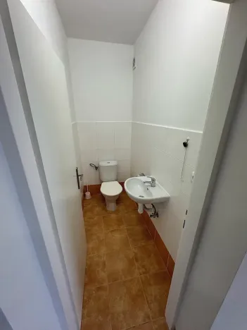 Pronájem obchodního prostoru, Praha - Horní Počernice, Bystrá, 106 m2