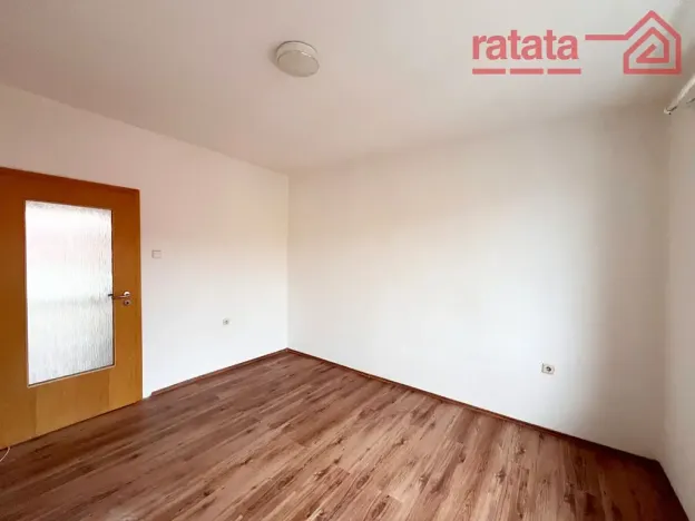 Pronájem bytu 2+1, Klášterec nad Ohří, Václava Řezáče, 57 m2