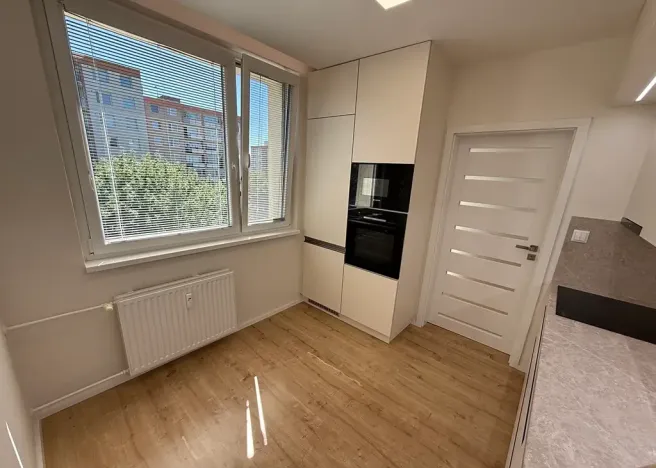 Prodej bytu 3+1, Zlín, Na Honech III, 72 m2