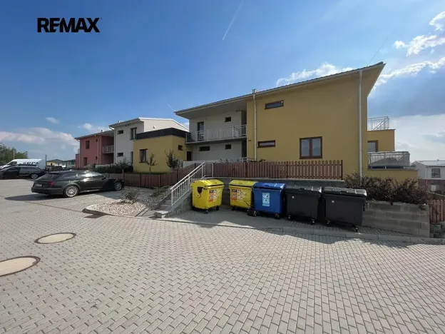 Prodej bytu 1+kk, Lavičky, 53 m2