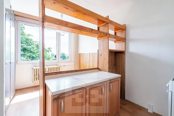 Pronájem bytu 3+1, Praha - Kobylisy, Kyselova, 64 m2