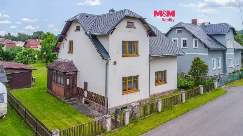 Prodej rodinného domu, Mikulášovice, 200 m2
